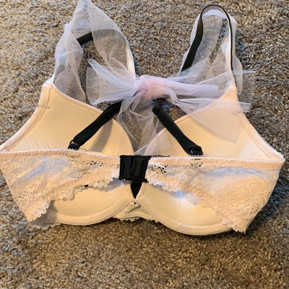 Victoria Secret Bra - Picture 3 of 3